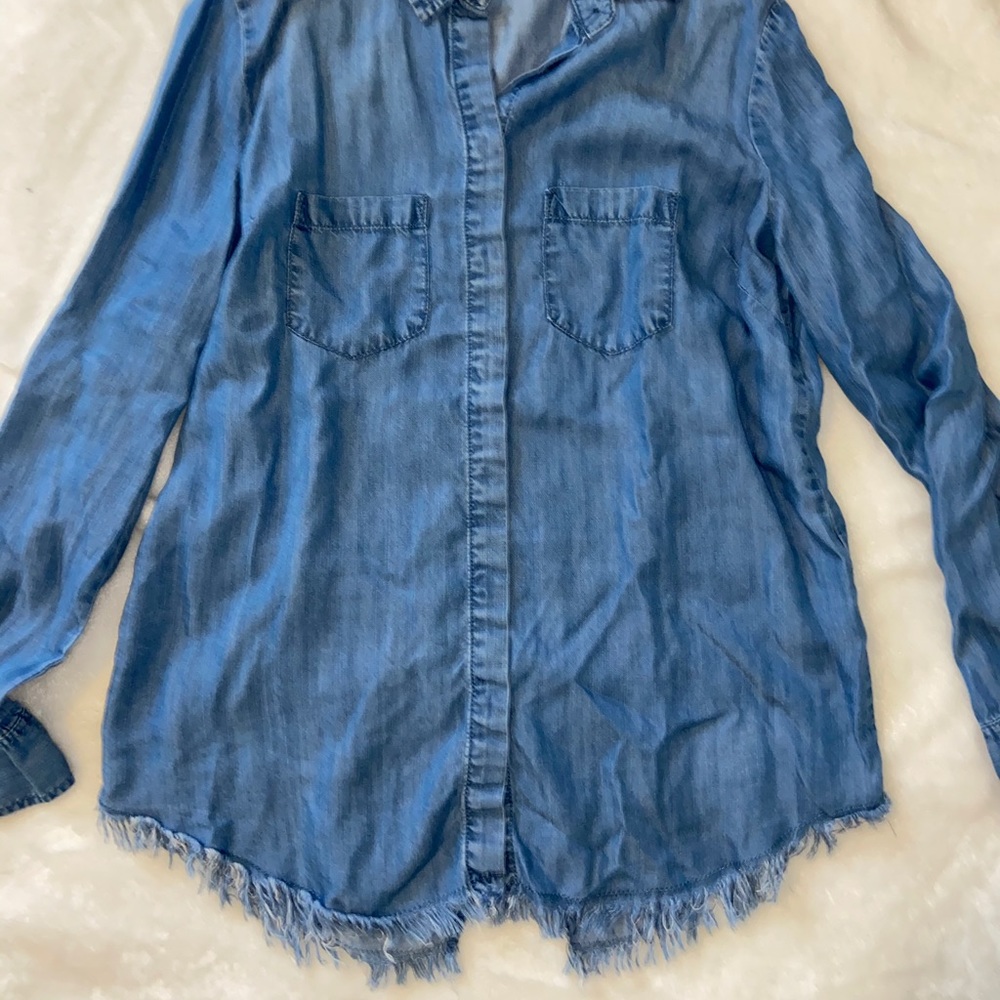 Long sleeve denim shirt.